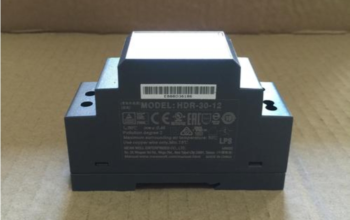 安全高效，明緯機殼型電源護航您的設(shè)備