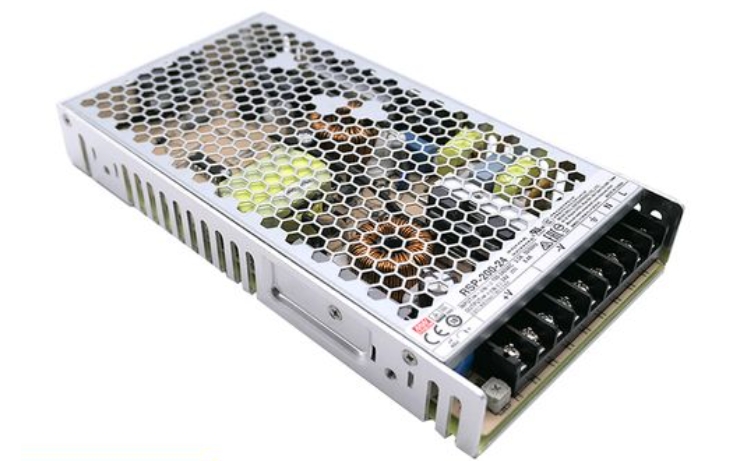 電量滿滿！明緯金屬快充神器，隨行充電新體驗